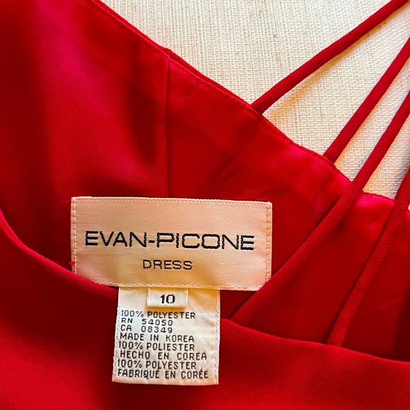 Evan Picone strappy special/social occasion almost new Christmas/NY’s red dress - Picture 3 of 3